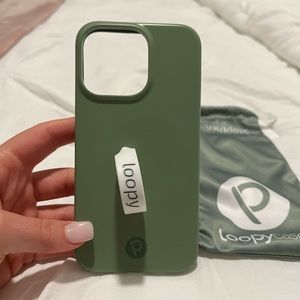 Loopy iPhone 13 pro phone case 💚